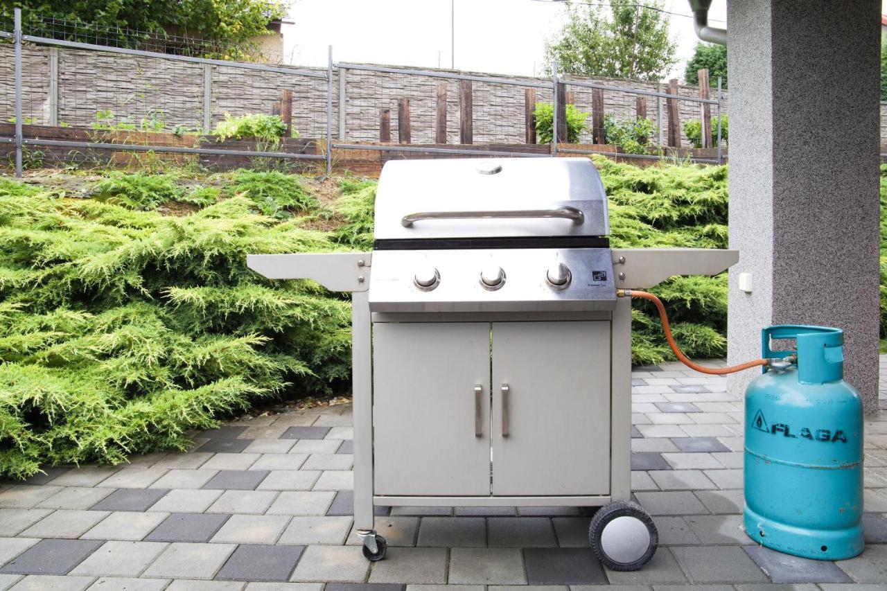 Apartmany A Wellness Vmal Skutec Exterior photo